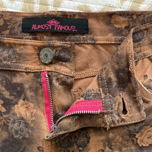 Almost Famousl legging / jean. size 7 - Picture 9 of 9